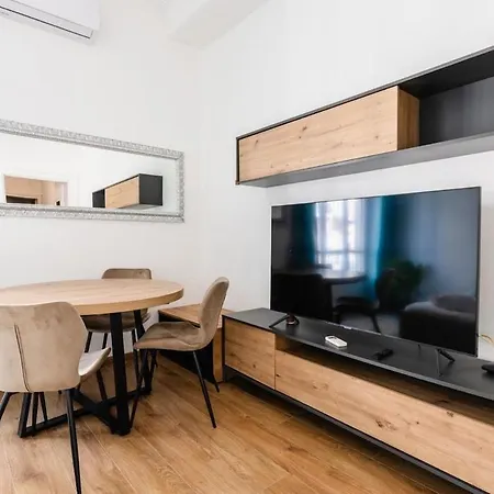 アパート Elegance And Exclusivity For 4 People - B ナポリ